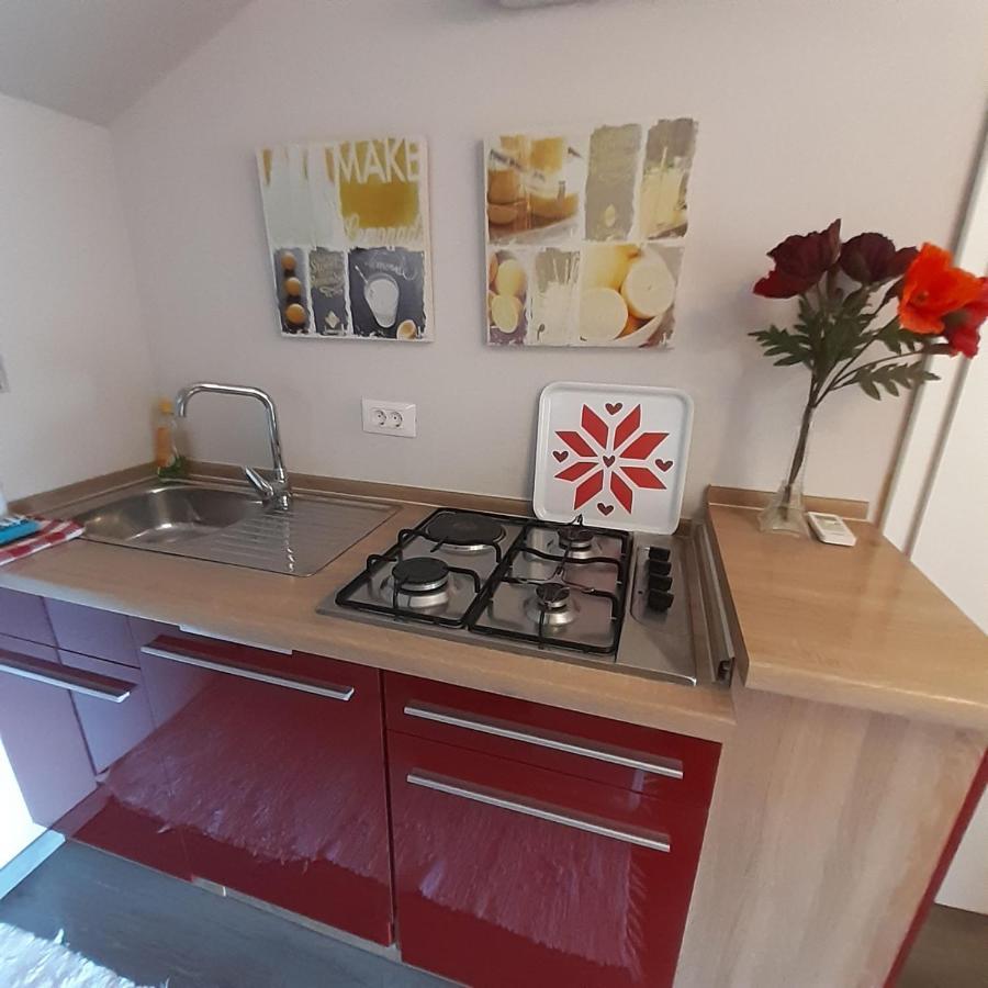 Orange Cube Apartment Rijeka Ngoại thất bức ảnh