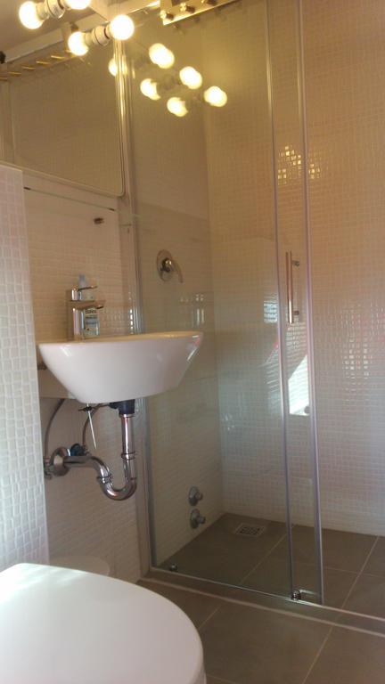Orange Cube Apartment Rijeka Phòng bức ảnh