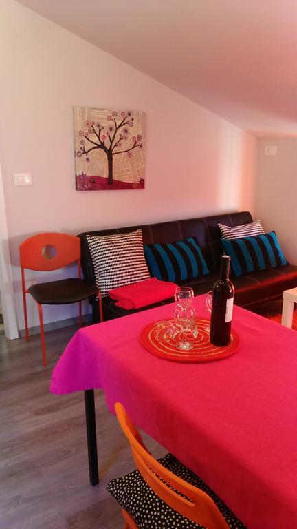 Orange Cube Apartment Rijeka Phòng bức ảnh